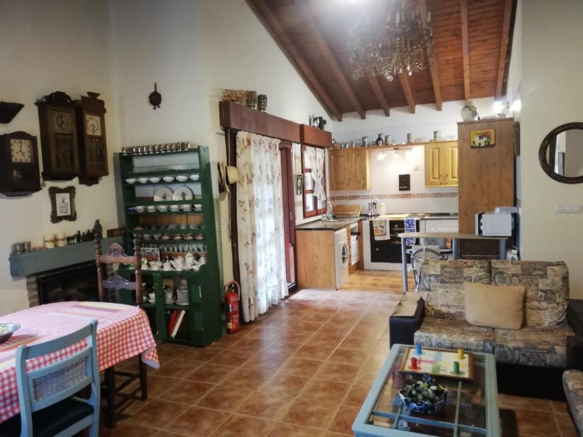 Acogedor Chalet De Tres Habitaciones En El Valle De Cabuerniga, Ideal Familias Grupos Y Mascotas Somos Pet Friendly, Estancia Minima Dos Noches Lamina Bagian luar foto